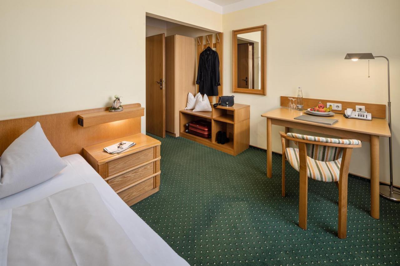 Hotel Zur Post Bad Abbach Quarto foto