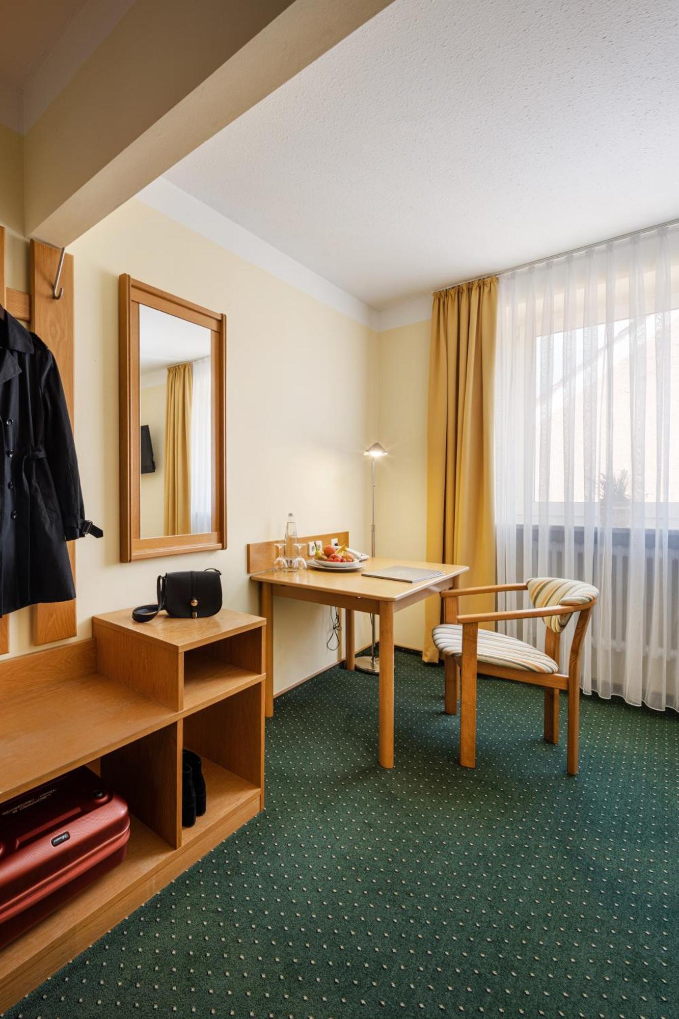 Hotel Zur Post Bad Abbach Quarto foto