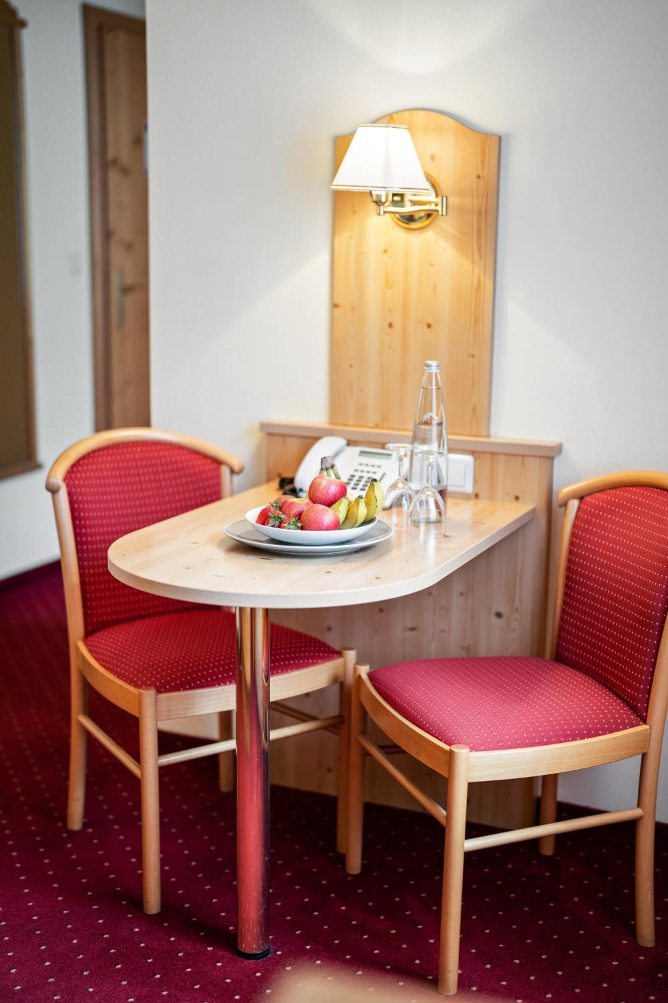 Hotel Zur Post Bad Abbach Quarto foto